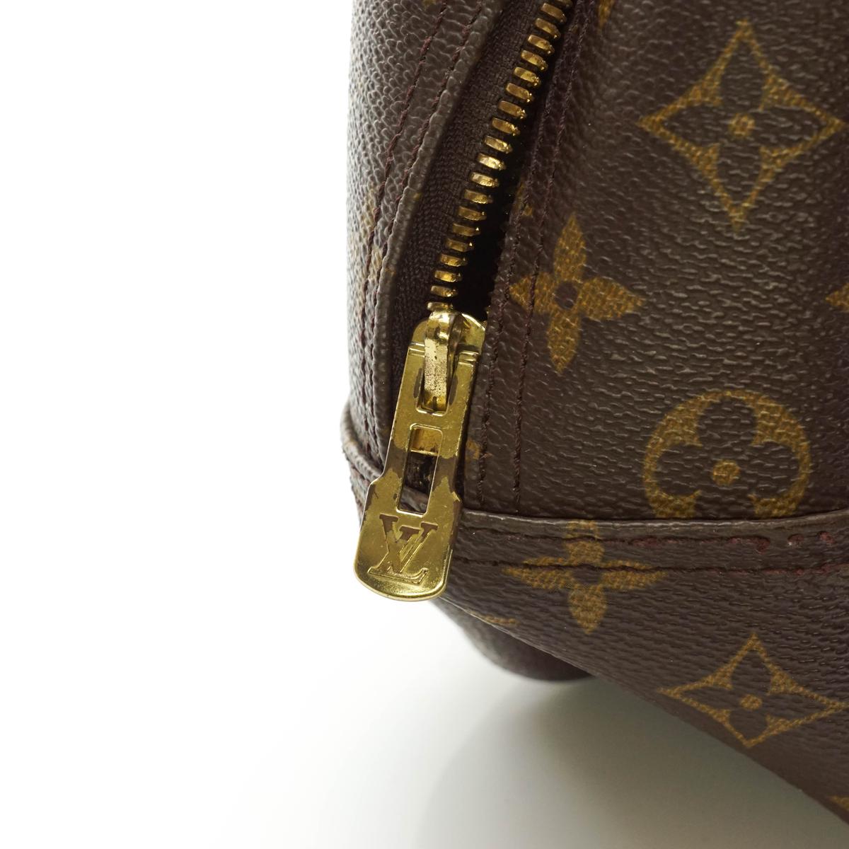 Louis Vuitton Deauville Hand Bag