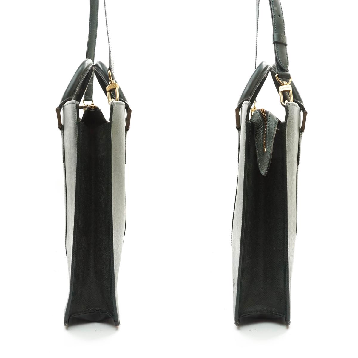 Louis Vuitton Serviette Taiga