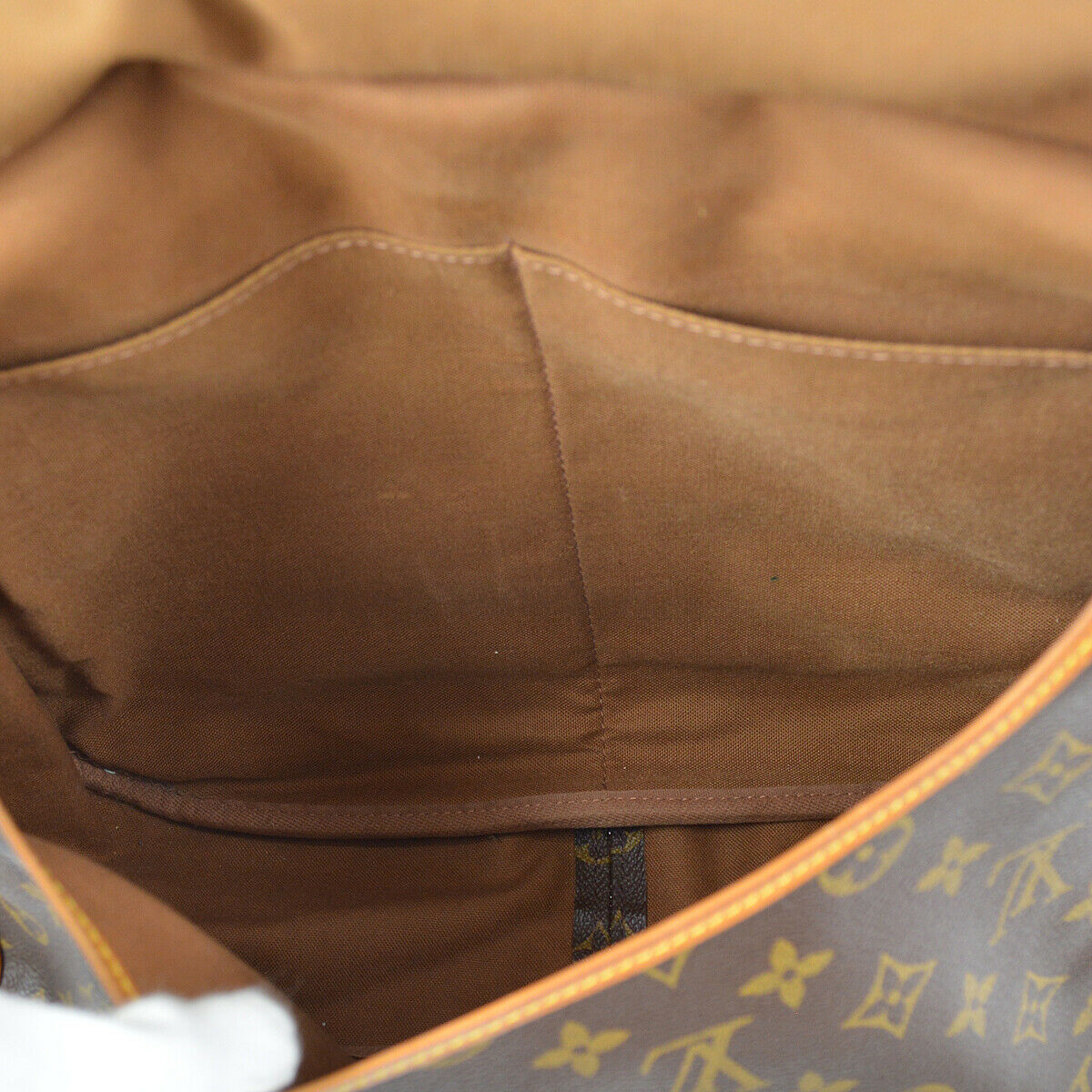Louis Vuitton Saumur 35 Shoulder Bag