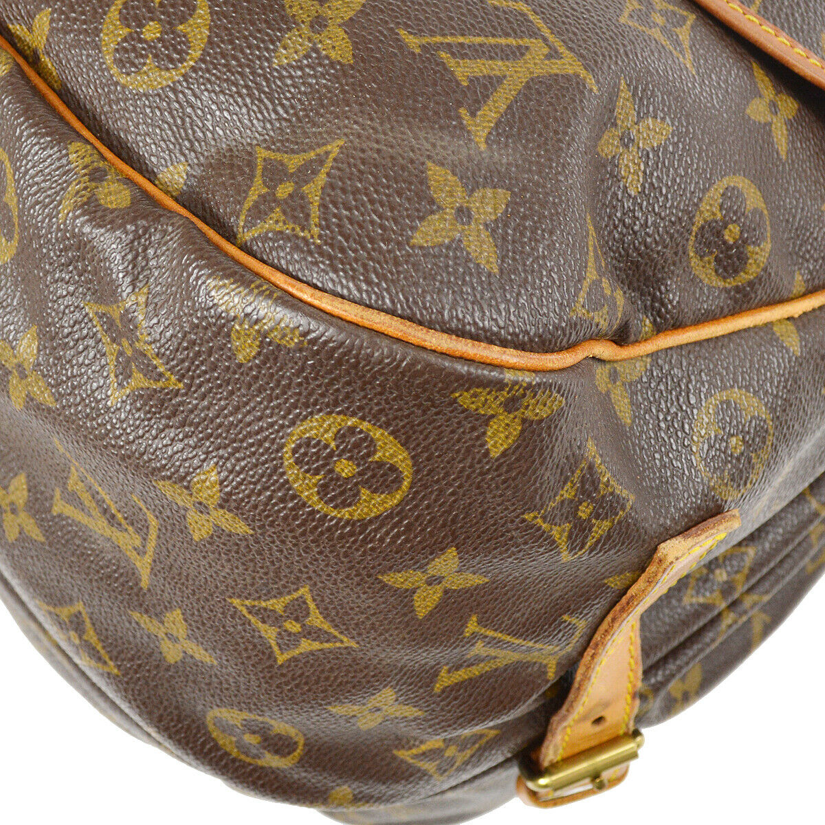 Louis Vuitton Saumur 35 Shoulder Bag
