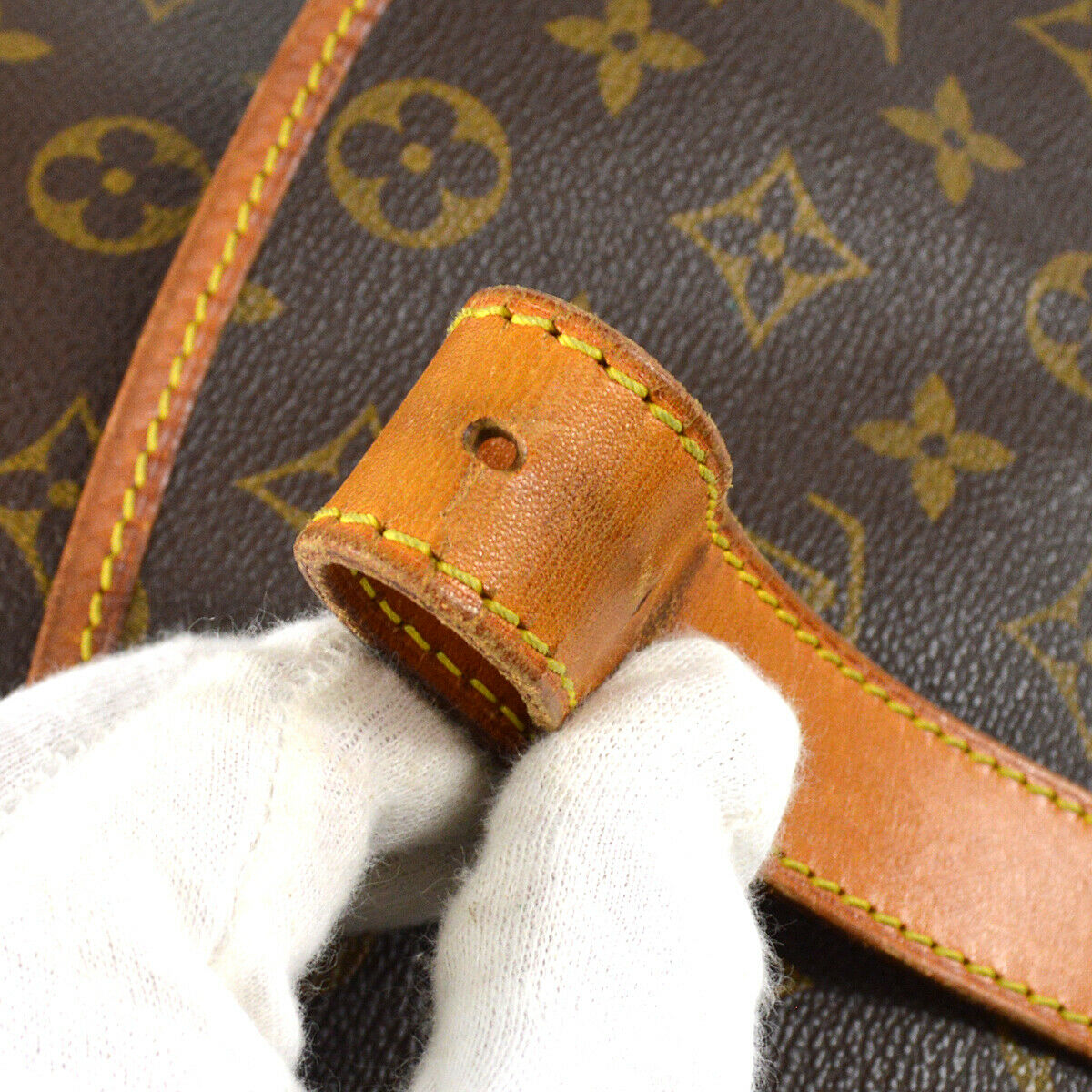 Louis Vuitton Saumur 35 Shoulder Bag