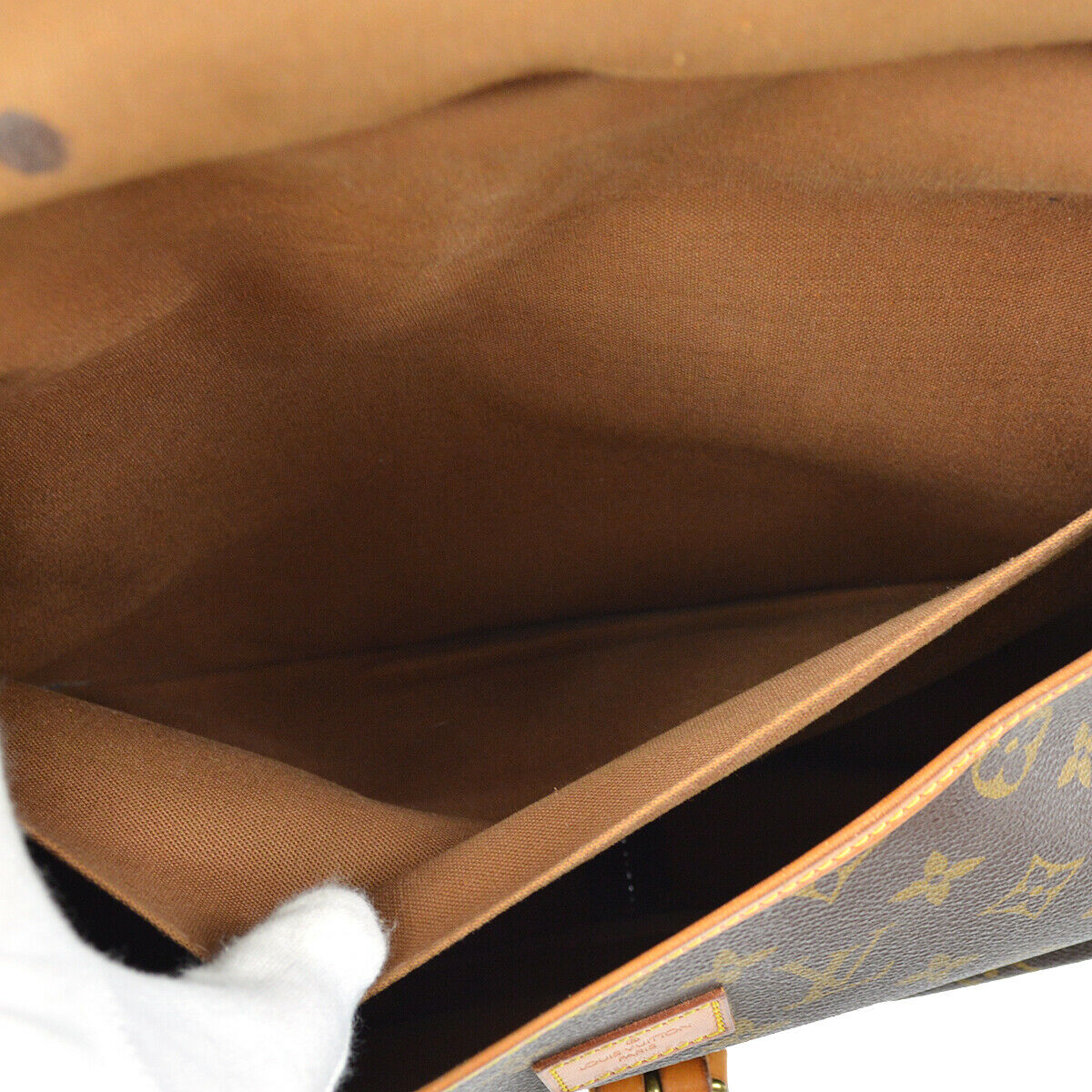 Louis Vuitton Saumur 35 Shoulder Bag