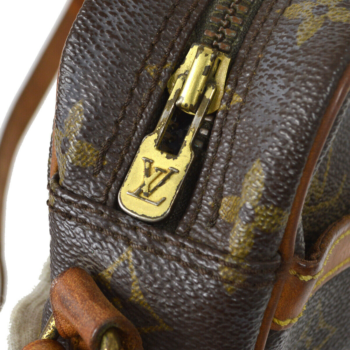 Louis Vuitton Trocadero 24