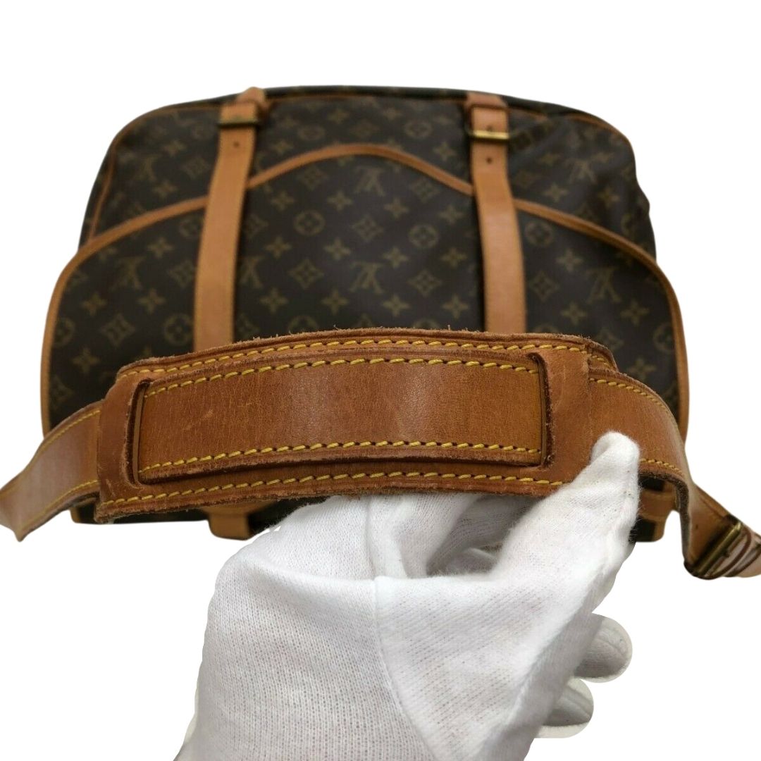 Louis Vuitton Saumur 43 Crossbody