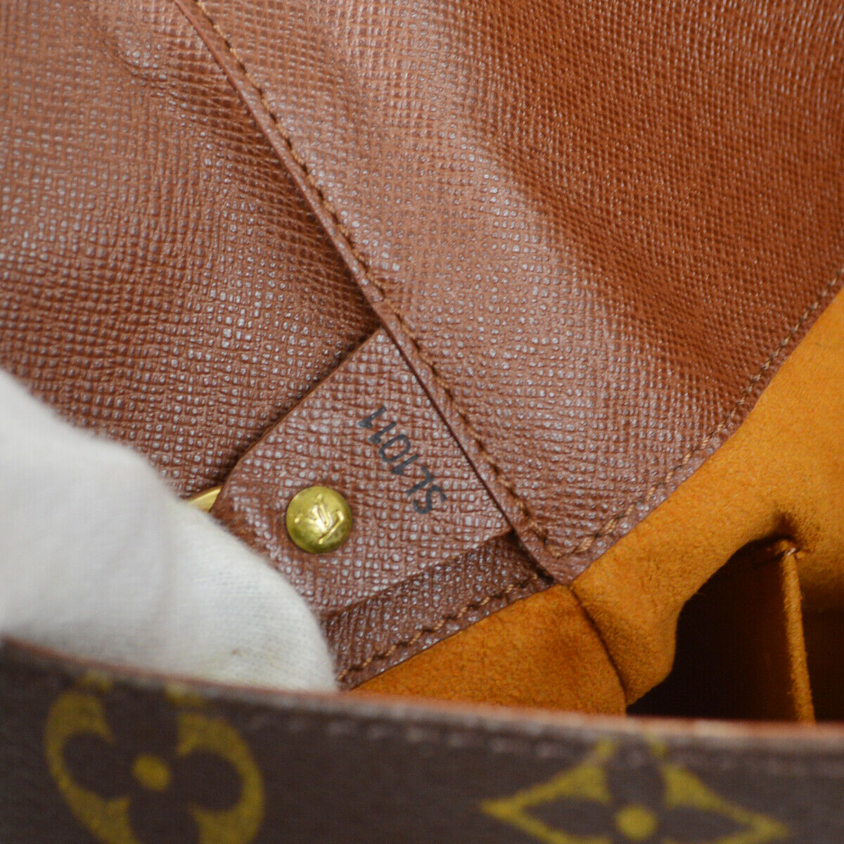 Louis Vuitton Musette Crossbody Bag