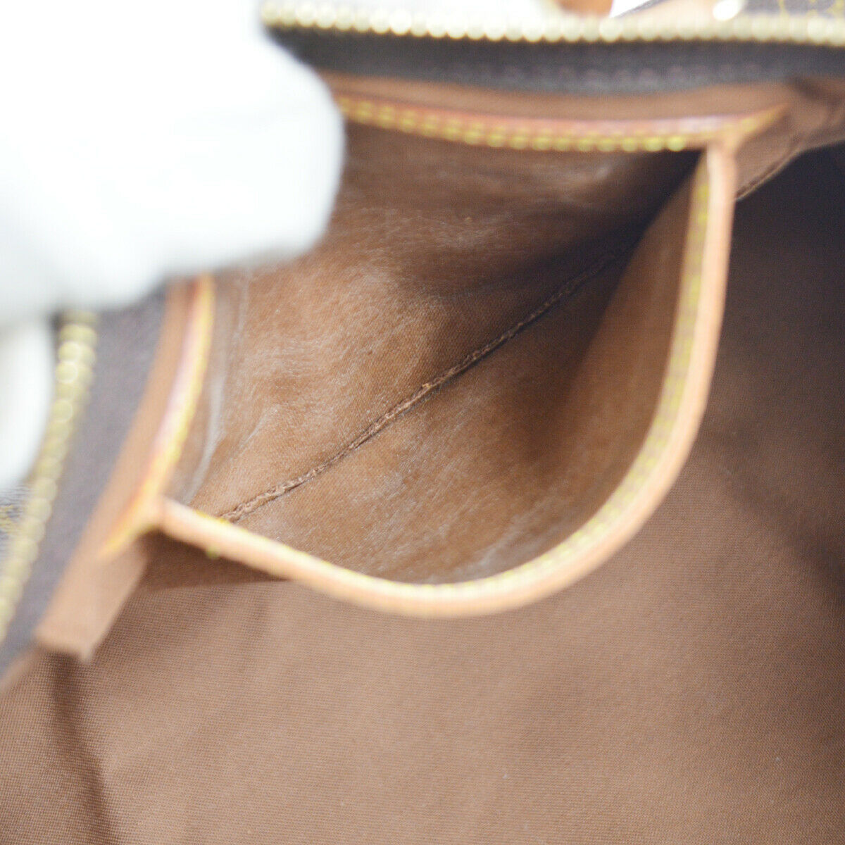 Louis Vuitton Speedy 40 Hand Bag