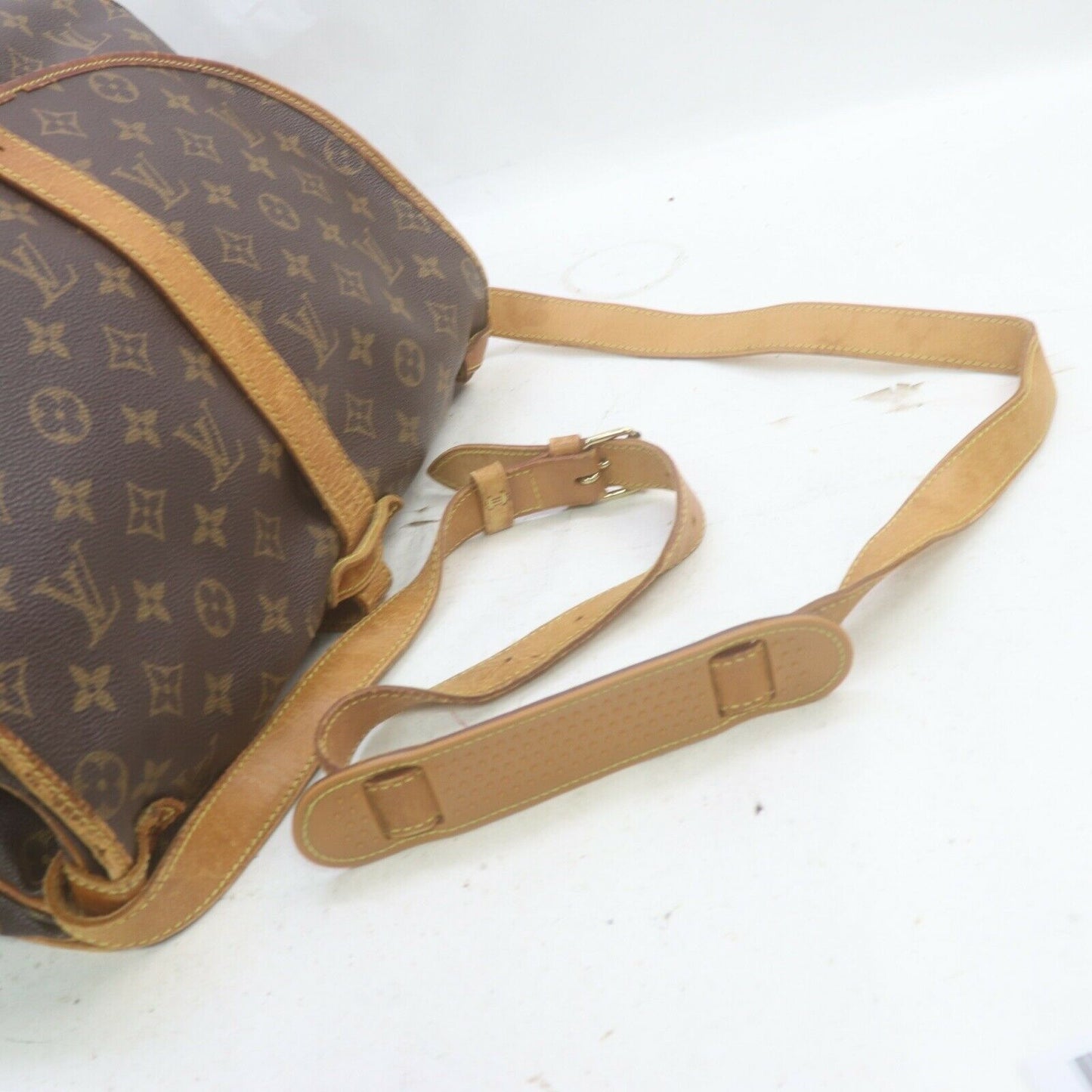 Louis Vuitton Saumur 35 Crossbody