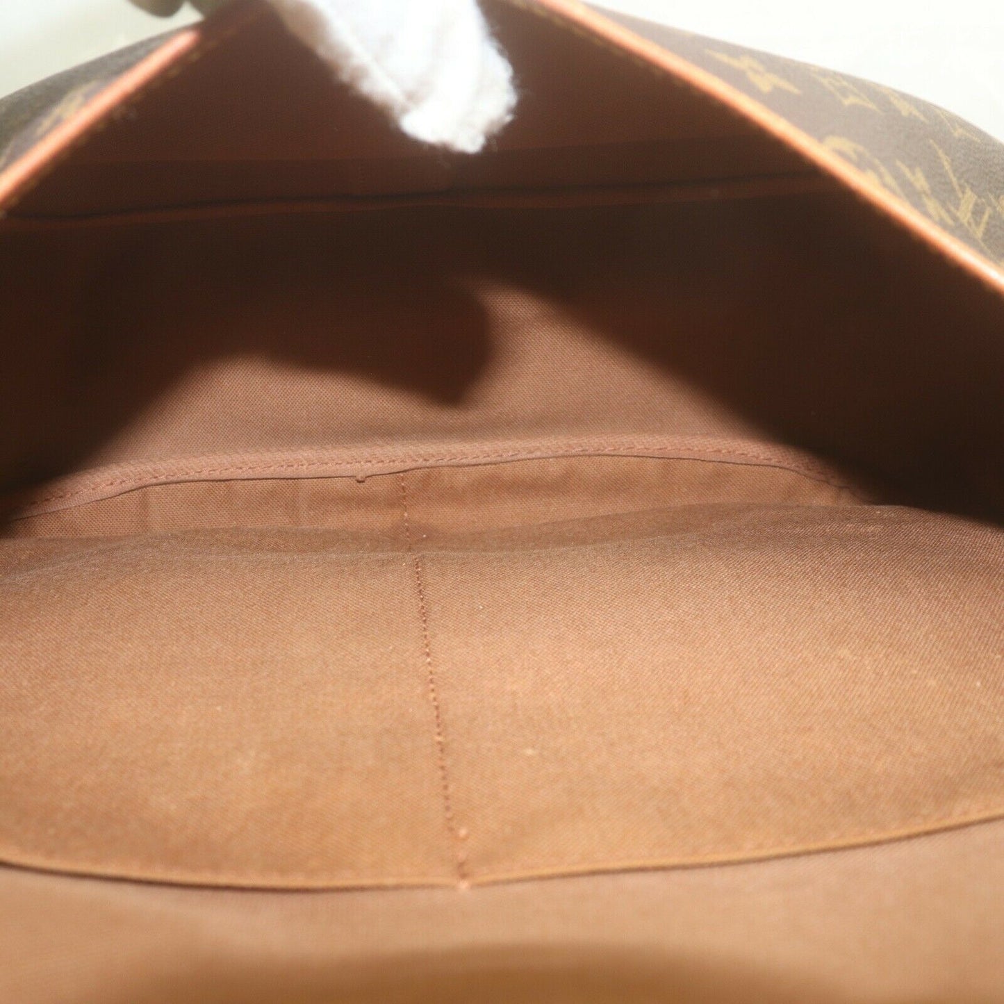 Louis Vuitton Saumur 35 Crossbody